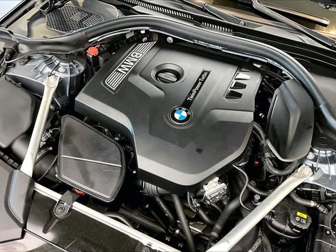 Used 2019 BMW 530i w/ Luxury Seating Package image 30