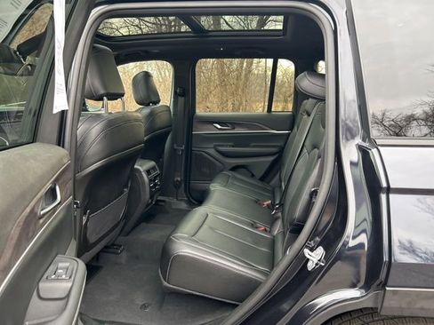 Used 2024 Jeep Grand Cherokee Limited w/ Black Appearance Package AWD/4WD image 25