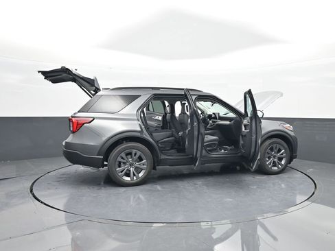 New 2025 Ford Explorer Active w/ Active Comfort Package image 57