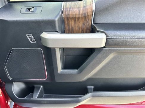 Certified 2019 Ford F150 Lariat w/ Equipment Group 501A Mid image 24