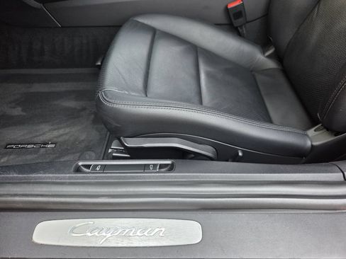 Used 2016 Porsche Cayman RWD image 21