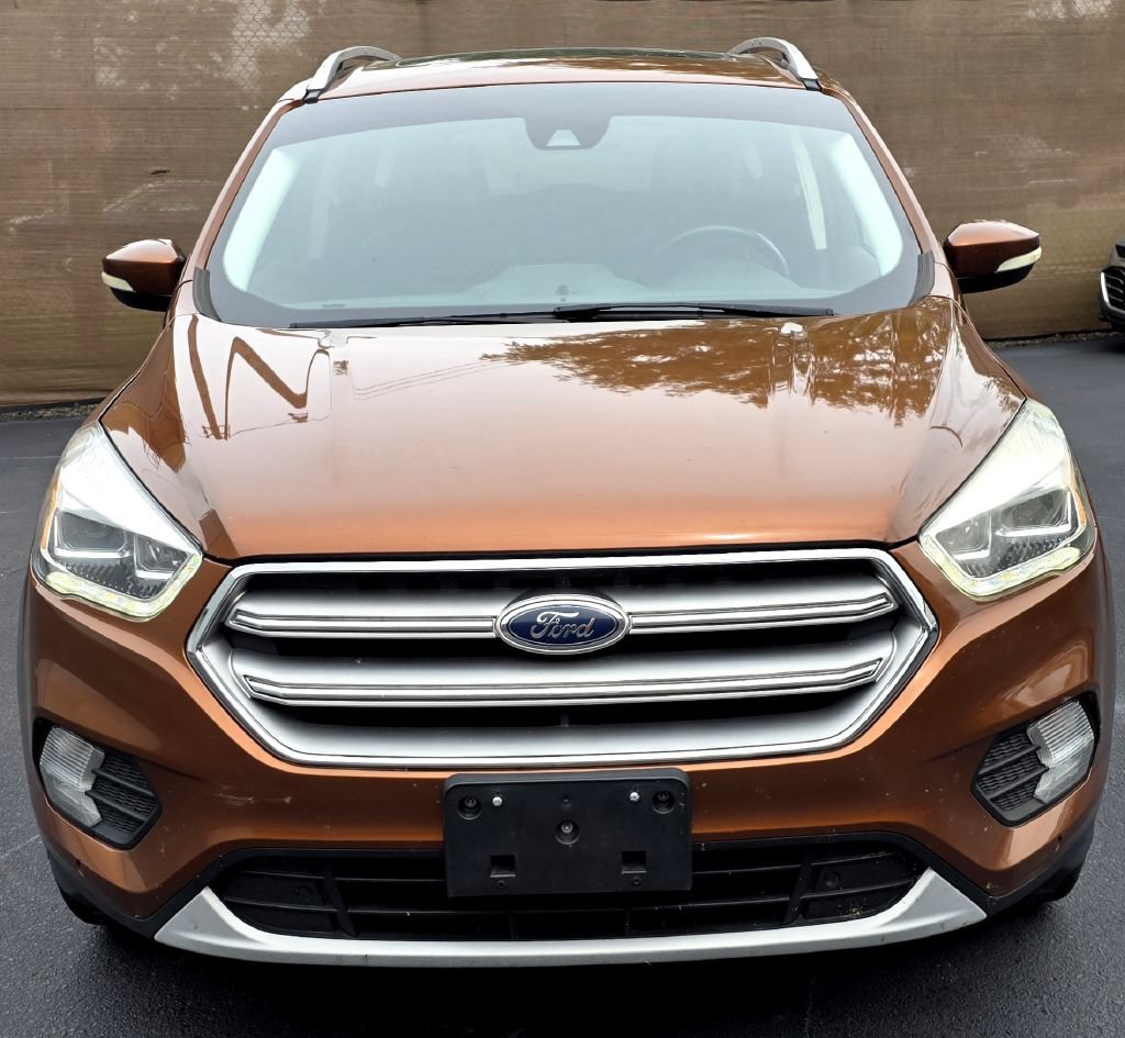 Used 2017 Ford Escape Titanium w/ Canadian Touring Package AWD/4WD image 3