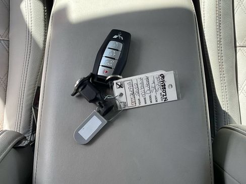 Used 2022 Mitsubishi Outlander SEL AWD/4WD image 37