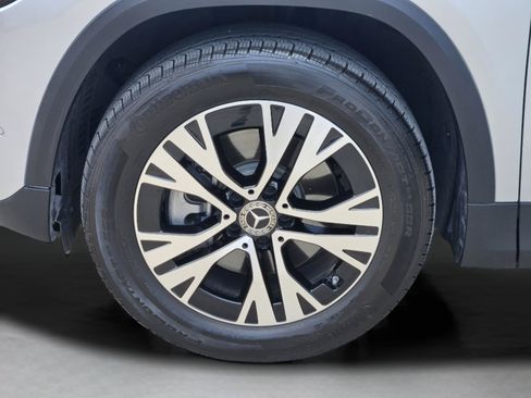 Certified 2025 Mercedes-Benz GLA 250 image 30