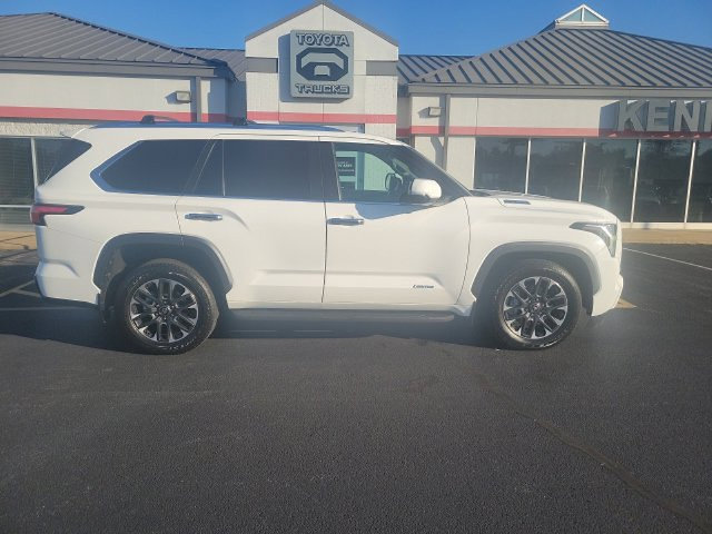 Used 2025 Toyota Sequoia Limited AWD/4WD image 6