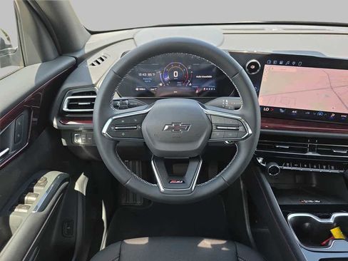 New 2026 Chevrolet Traverse Z71 w/ Driver Confidence Package AWD/4WD image 12