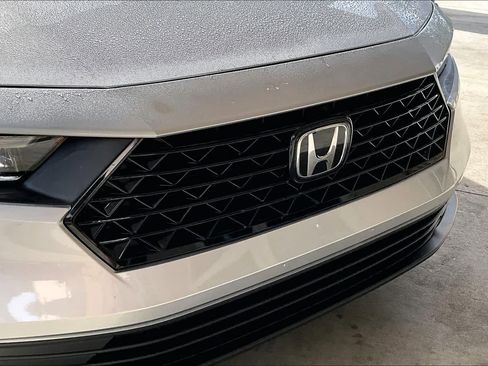Used 2025 Honda Accord SE image 30