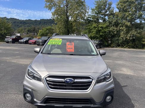 Used 2019 Subaru Outback 2.5i Limited w/ Popular Package #2 AWD/4WD image 3