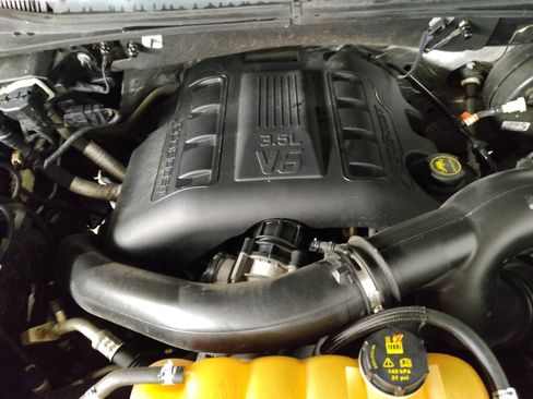 Used 2016 Ford F150 XLT image 30