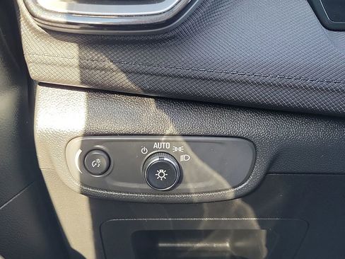 Used 2025 Chevrolet TrailBlazer LS w/ LS Confidence Package image 14