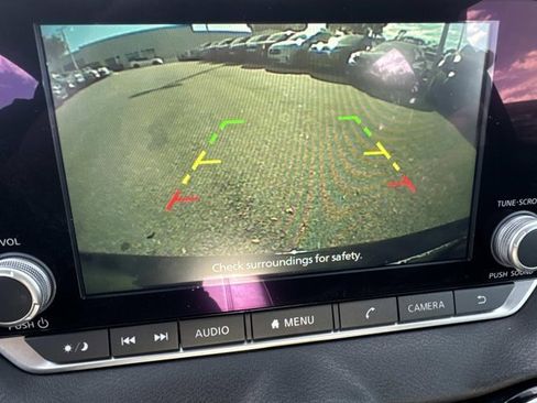 Used 2024 Nissan Sentra SV image 29