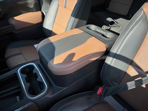 Used 2023 Chevrolet Silverado 3500 High Country w/ Z71 Off-Road Package image 27