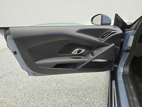 Used 2021 Audi R8 V10 w/ Premium Package RWD image 11