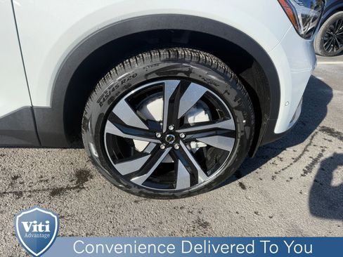 New 2026 Volvo XC40 B5 Plus w/ Climate Package image 10