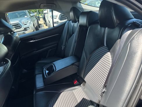 Used 2022 Toyota Camry SE FWD image 35