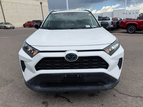 Used 2021 Toyota RAV4 LE AWD/4WD image 9