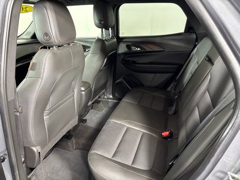 Used 2022 Chevrolet TrailBlazer RS AWD/4WD image 32