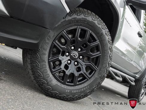Used 2023 Chevrolet Colorado Trail Boss AWD/4WD image 10