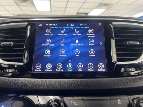 Used 2020 Chrysler Pacifica Touring-L w/ S Appearance Package FWD image 28