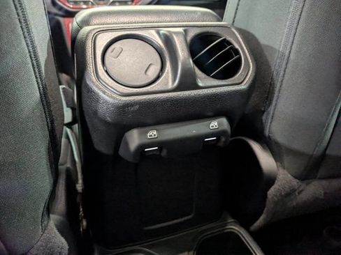 Used 2021 Jeep Gladiator Sport AWD/4WD image 14