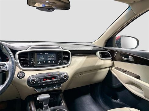 Used 2020 Kia Sorento EX image 24