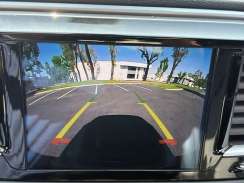 Used 2020 Chrysler Pacifica Touring-L w/ S Appearance Package FWD image 23