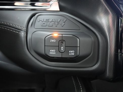 Used 2025 RAM 3500 Limited AWD/4WD image 31