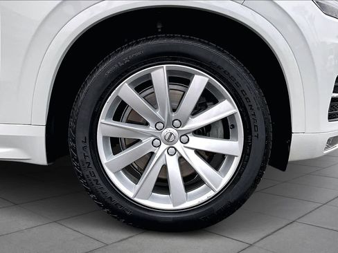 Used 2019 Volvo XC90 T5 Momentum image 10
