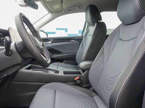 New 2026 Volkswagen Tiguan SE image 12