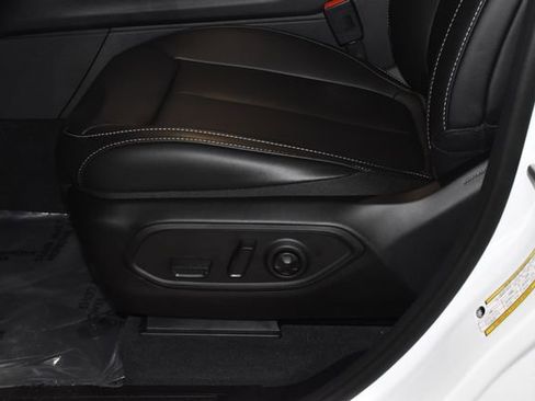 New 2025 Jeep Grand Cherokee Limited w/ Trailer Tow Package image 11