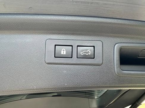 Used 2020 Subaru Forester Premium AWD/4WD image 42
