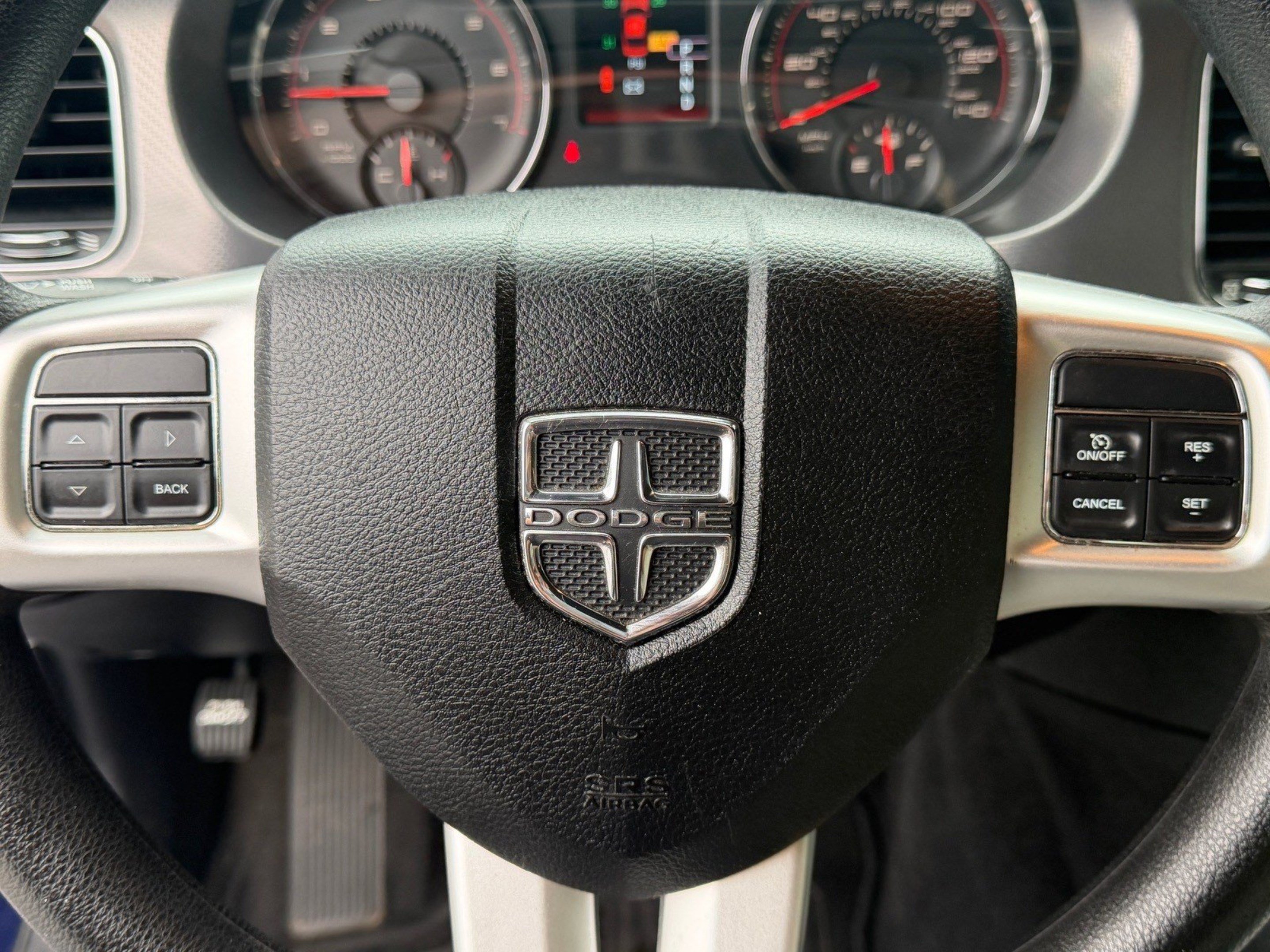 Used 2013 Dodge Charger SE RWD image 26