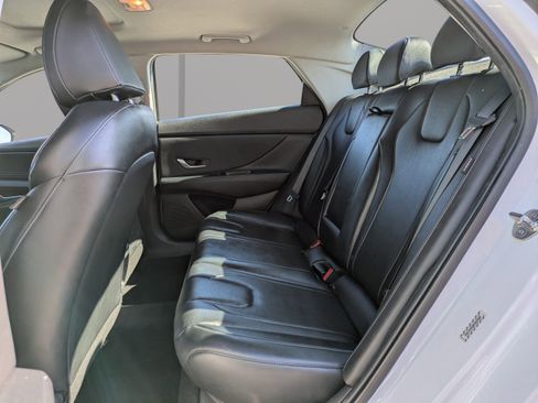 Certified 2024 Hyundai Elantra Limited image 12