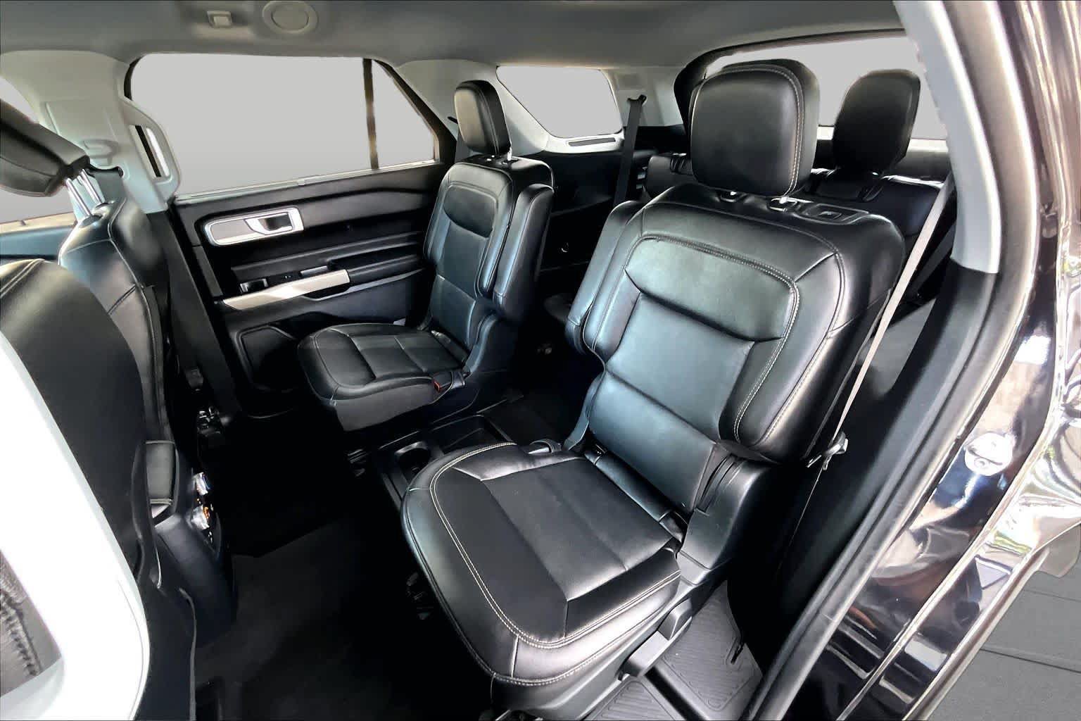 Used 2021 Ford Explorer Limited w/ Equipment Group 301A RWD image 21