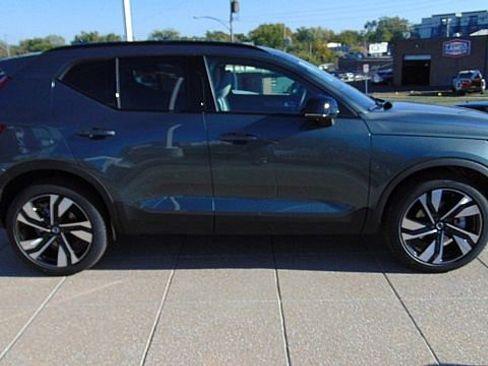 New 2026 Volvo XC40 B5 Ultra w/ Climate Package image 7