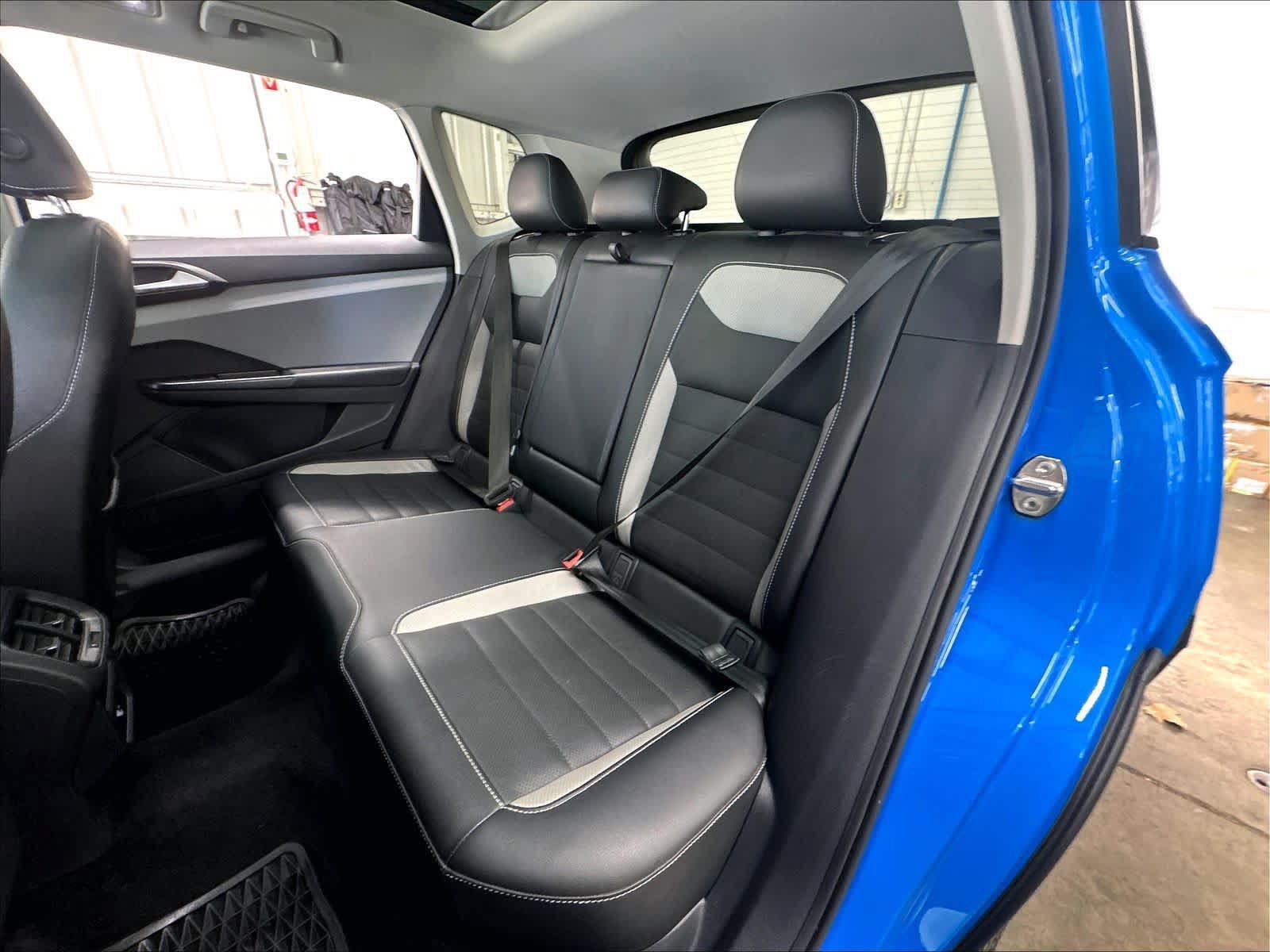 Used 2022 Volkswagen Taos SEL AWD/4WD image 25