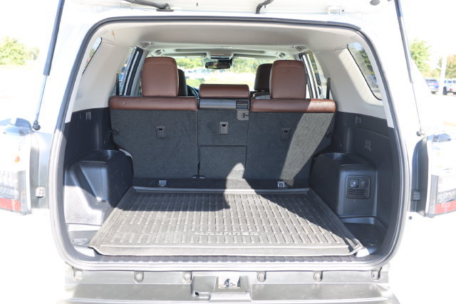 Used 2023 Toyota 4Runner Limited AWD/4WD image 10
