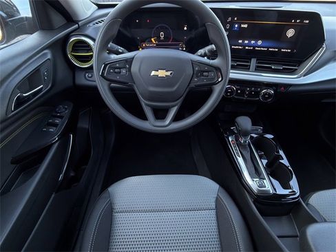 New 2026 Chevrolet Trax LT image 11