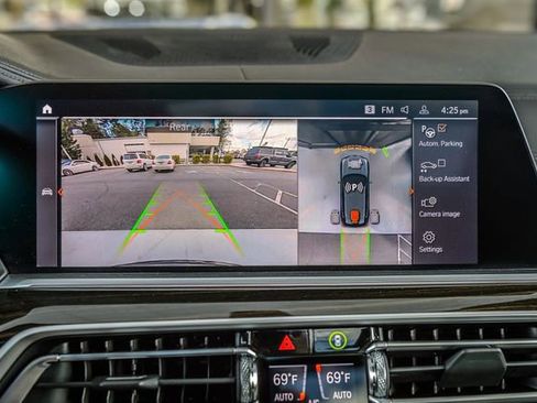 Used 2020 BMW X5 xDrive40i w/ Premium Package image 24