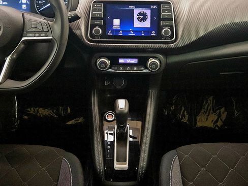 Used 2018 Nissan Kicks SV w/ Exterior Package image 24