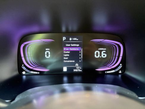 Used 2025 Kia Soul LX w/ LX Technology Package FWD image 37