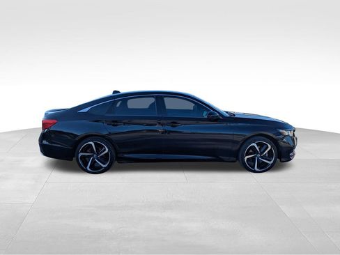 Used 2019 Honda Accord Sport image 3