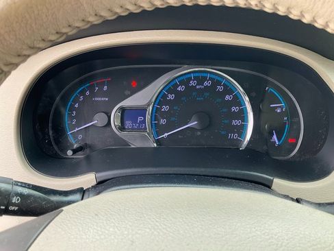 Used 2014 Toyota Sienna XLE image 11