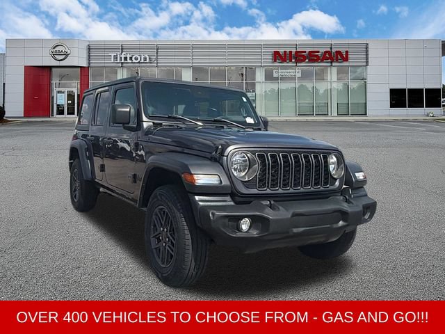 Used 2025 Jeep Wrangler Unlimited Sport AWD/4WD image 1