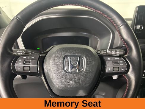 Used 2025 Honda Pilot Black Edition image 15