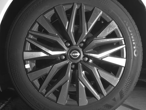 Used 2025 Nissan Altima 2.5 SV image 14