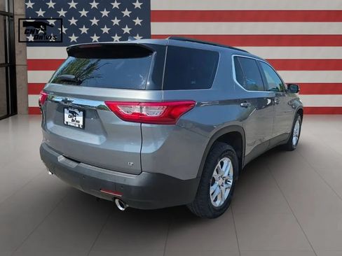 Used 2020 Chevrolet Traverse LT w/ LPO, Black Accent Package AWD/4WD image 5