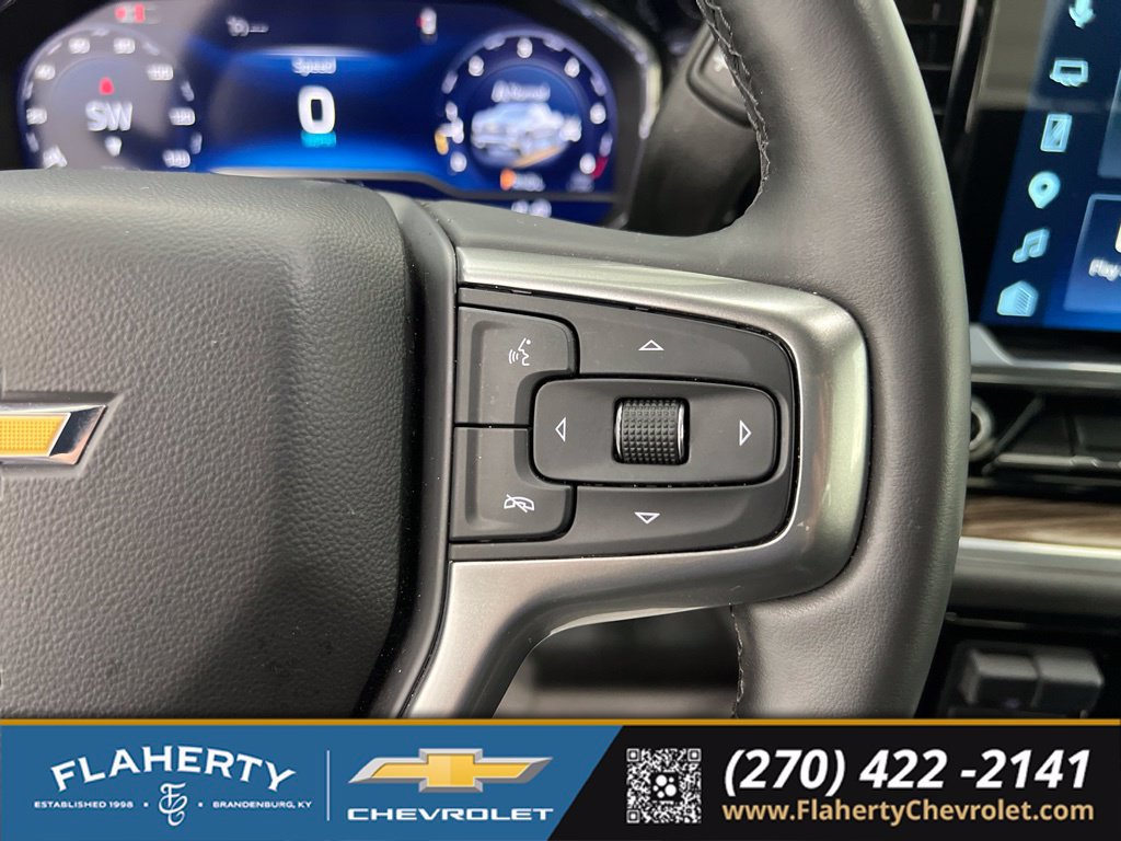 Used 2025 Chevrolet Silverado 1500 LT AWD/4WD image 25