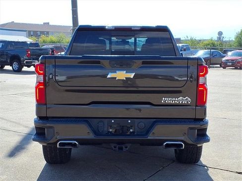 Used 2021 Chevrolet Silverado 1500 High Country w/ LPO, Dark Essentials Package image 5