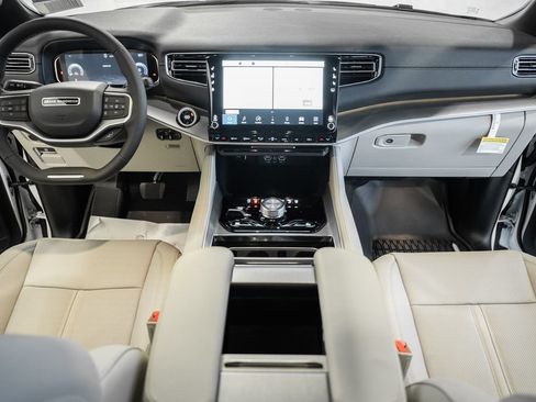 New 2026 Jeep Grand Wagoneer 4WD image 22